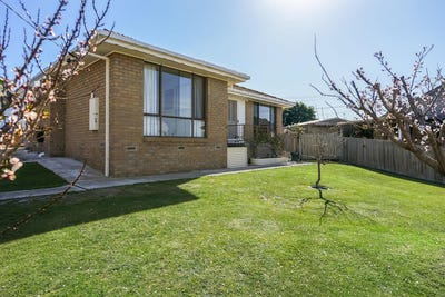 /international/au/5-lola-court-bridport-tas-152454228/