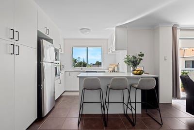 /international/au/28-2340-gold-coast-highway-mermaid-beach-qld-152581240/