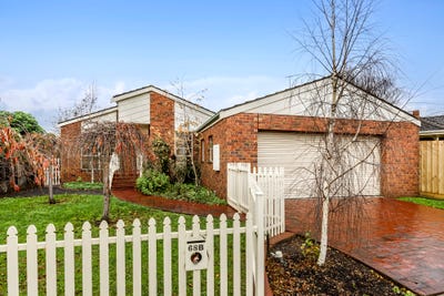 /international/au/68b-glastonbury-drive-highton-vic-151515832/