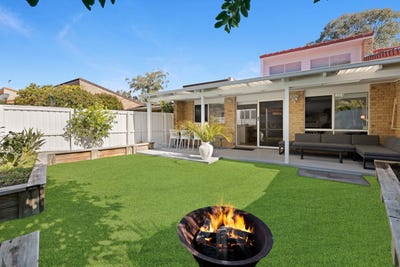 /international/au/35-19-elliott-street-isle-of-capri-qld-152211236/
