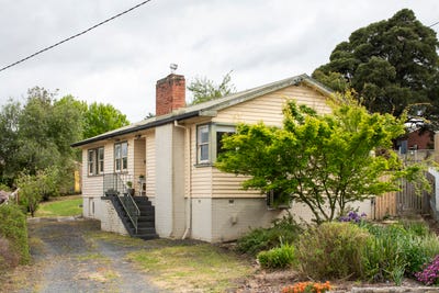 /international/au/19-warwick-place-kings-meadows-tas-152690328/