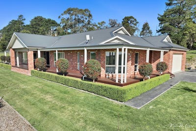/international/au/2-richards-road-poowong-vic-152619480/