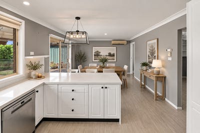 /international/au/11-william-fahy-camden-south-nsw-152247112/