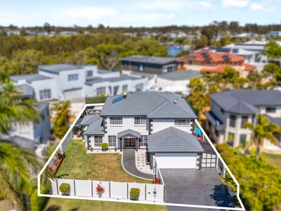 /international/au/9-tranquility-circuit-helensvale-qld-152632756/