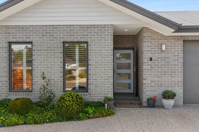 /international/au/6-jones-court-woodend-vic-151353624/