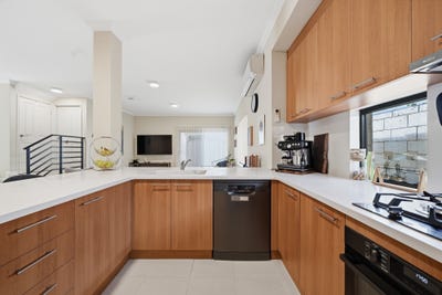 /international/au/5-42-gladstone-road-rivervale-wa-151422292/