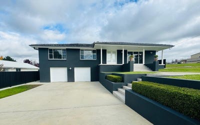 /international/au/22-east-street-uralla-nsw-150890756/