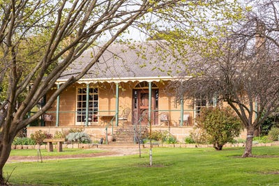 /international/au/23-franklin-place-hamilton-tas-152543788/