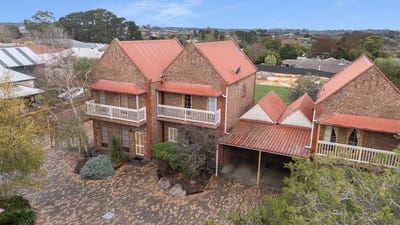 /international/au/6-48-crouch-street-north-mount-gambier-sa-151128096/