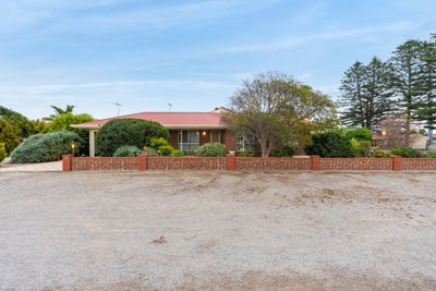 /international/au/8-weaver-street-stansbury-sa-151232088/