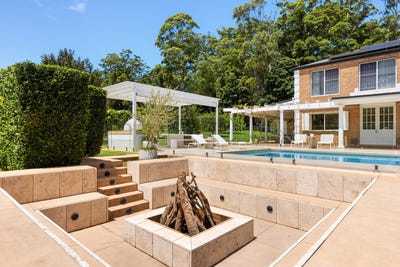 /international/au/9-25-normandie-court-tamborine-mountain-qld-150403348/