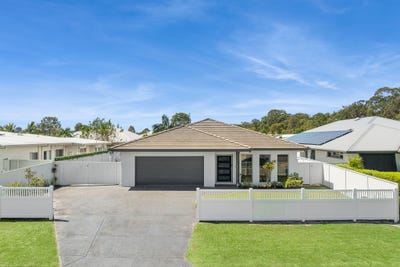 /international/au/11-sylvie-street-pelican-waters-qld-151400652/