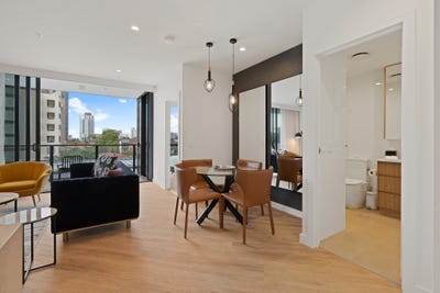 /international/au/315-59-meron-street-southport-qld-150762048/