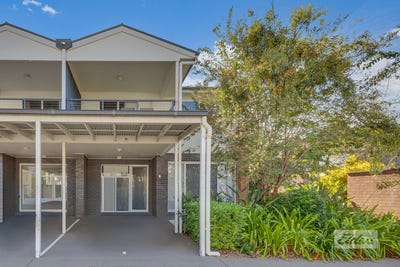 /international/au/1-14-fowler-street-west-gladstone-qld-150955612/