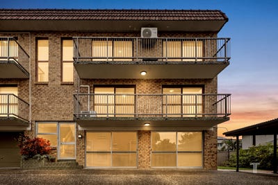/international/au/1-182-juliette-street-greenslopes-qld-151259600/