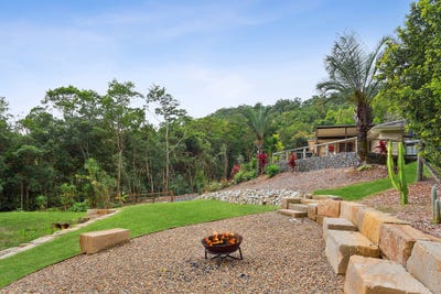 /international/au/59-coach-view-place-ninderry-qld-152334588/
