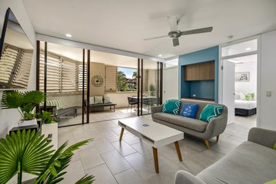 /international/au/318-5-triton-street-palm-cove-qld-151188988/