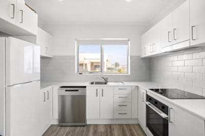 /international/au/1-33-north-esplanade-glenelg-north-sa-152349808/