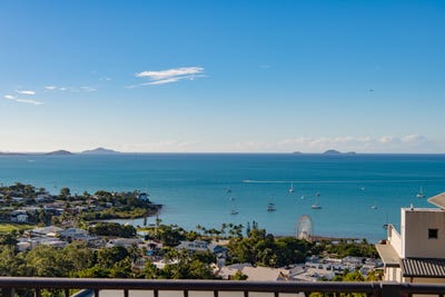 /international/au/31-horizons-way-airlie-beach-qld-151159936/