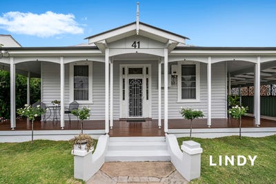/international/au/41-castlereagh-street-singleton-nsw-152632780/