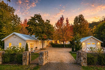 /international/au/166a-delany-avenue-bright-vic-151047636/