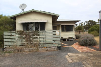 /international/au/11-clarence-street-miram-vic-151141636/