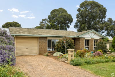 /international/au/16-brentwood-mews-blakeview-sa-152513720/