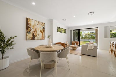 /international/au/69a-kamarin-street-manly-west-qld-152446828/
