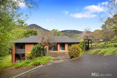 /international/au/22-donna-buang-road-warburton-vic-148133460/