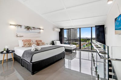/international/au/701-40-surf-parade-broadbeach-qld-152227532/