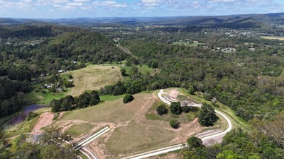 /international/au/28-sterling-drive-eumundi-qld-204466840/