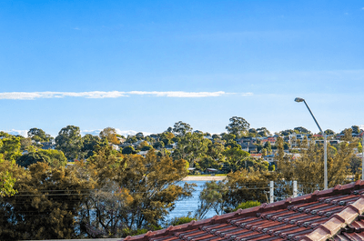 /international/au/10-edgewater-road-salter-point-wa-151071800/