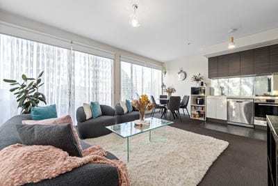 /international/au/104-4-yarra-bing-crescent-burwood-vic-150714216/