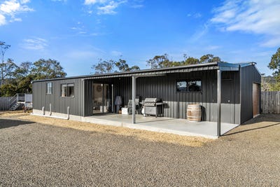/international/au/21-anbria-drive-white-beach-tas-148676596/?lang=en