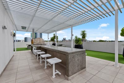 /international/au/208-283-logan-road-stones-corner-qld-151234924/