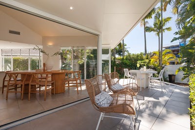 /international/au/26-wyuna-drive-noosaville-qld-151390416/