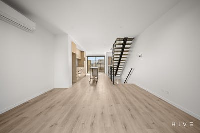 /international/au/9-63-camilleri-way-gungahlin-act-150975568/