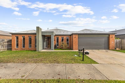 /international/au/13-westminster-street-traralgon-vic-151118396/
