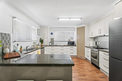 /international/au/97-odessa-street-granville-qld-150738836/