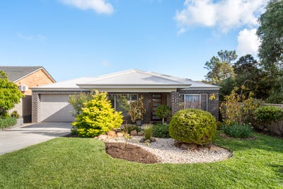 /international/au/54-fairview-terrace-clearview-sa-151463168/