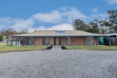 /international/au/210-highlands-road-seymour-vic-148598076/