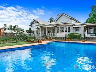 /international/au/4-woodstock-street-maryborough-qld-151860468/