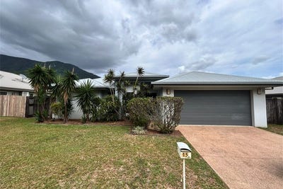 /international/au/15-heritage-central-street-redlynch-qld-151556480/