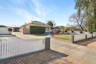 /international/au/14-jane-street-willaston-sa-152510140/