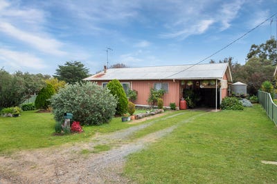 /international/au/48-chapel-street-wedderburn-vic-151382724/
