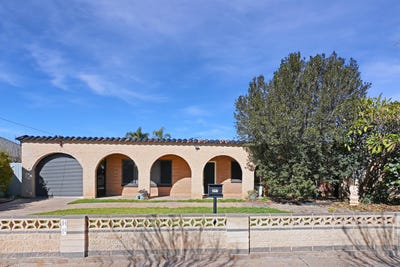 /international/au/397-wolfram-street-broken-hill-nsw-148486420/