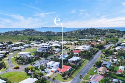 /international/au/2-sailaway-drive-eimeo-qld-151422804/