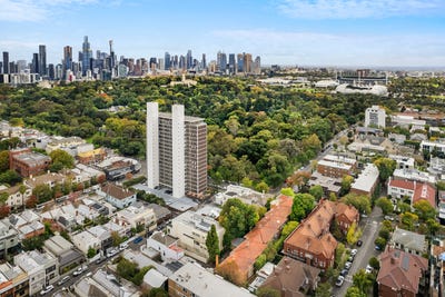 /international/au/3-2-193-domain-road-south-yarra-vic-151389284/