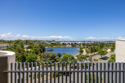 /international/au/27-6-barrel-street-bokarina-qld-151444540/