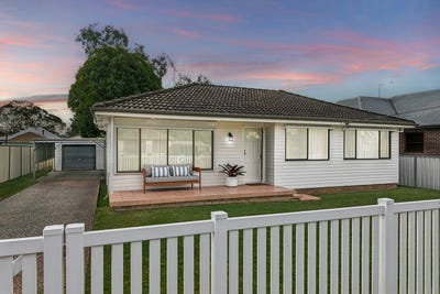 /international/au/8-close-street-morpeth-nsw-148602648/
